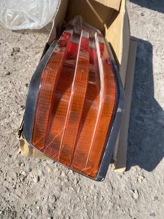 Задняя фара Мерс 190