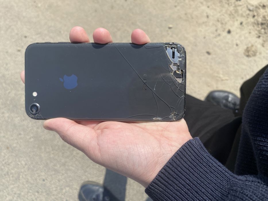 Айфон 8 сатылады