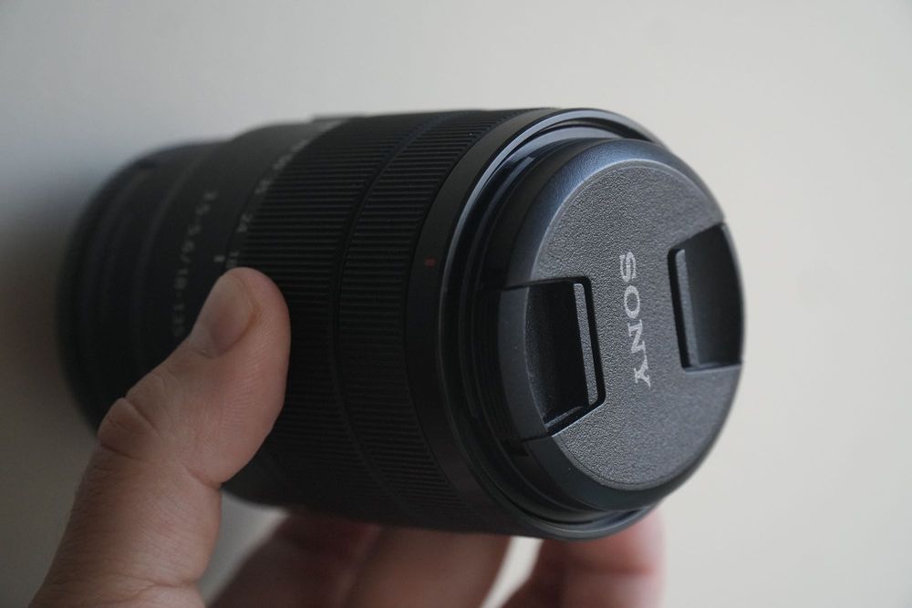Obiectiv Sony E 18-135mm f/3.5-5.6 OSS – APS-C