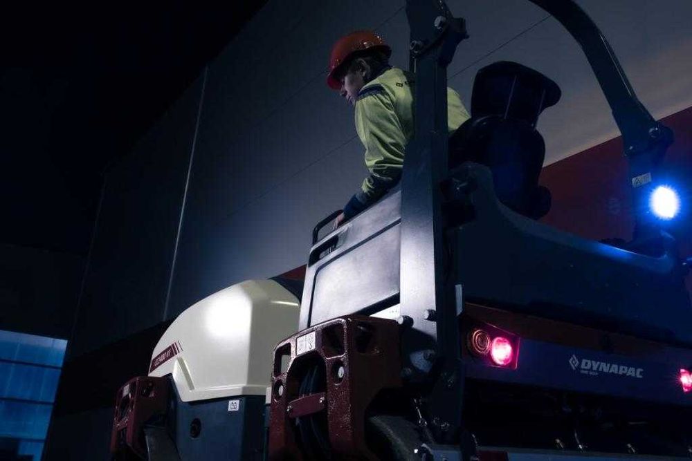 Комбинированный каток DYNAPAC CC1400C VI 4.8тонн (Швеция)