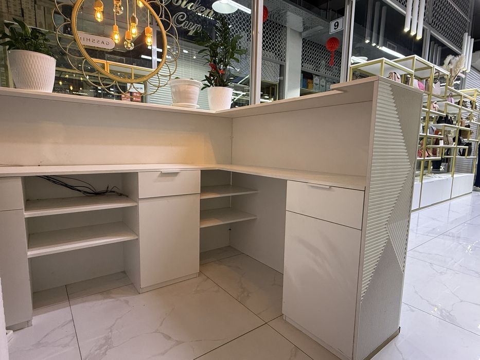 Мебель, ресепшен