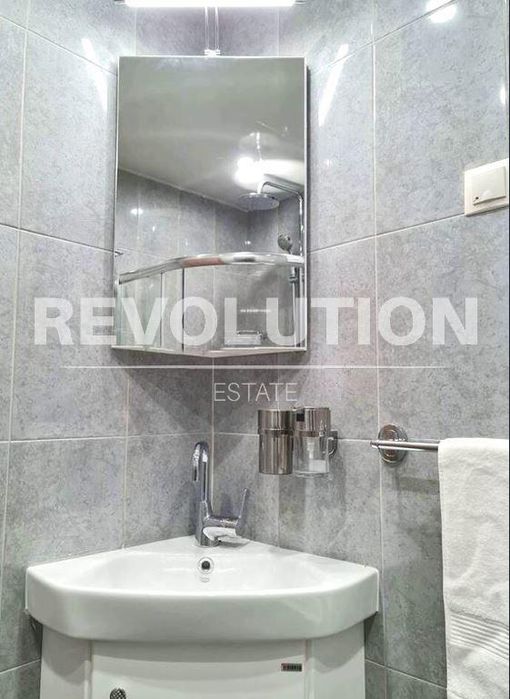 Дава се под наем Двустаен апартамент в Варна, Център - 50 кв.м за 600 € - Снимка #6