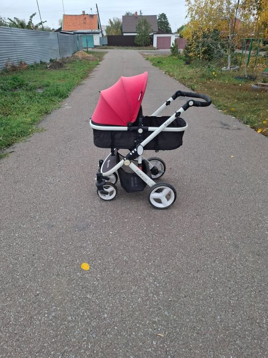 Продаю детскую коляску б/у