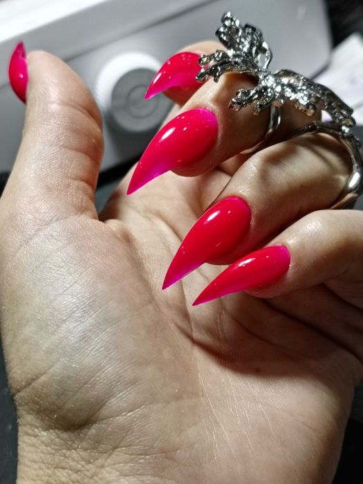 Наращивание и дизайн ногтей