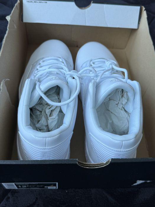 Jordan Max Aura 2 White