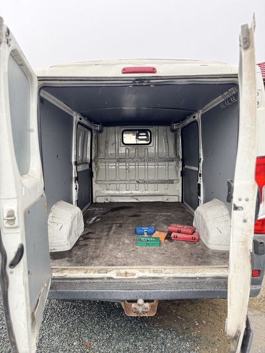 Peugeot Boxer 2016 – 2.2 HDI – 130 CP – 4000 €