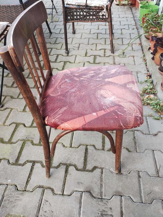 Стар дървен виенски стол.Единична бройка