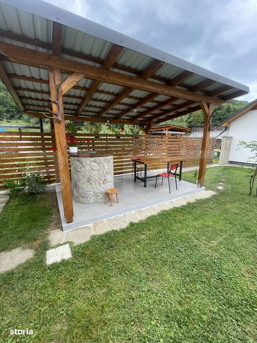 Casa de vanza, teren 3.500 mp, zona Borleasa