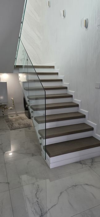 Balustrade din sticlă securizata