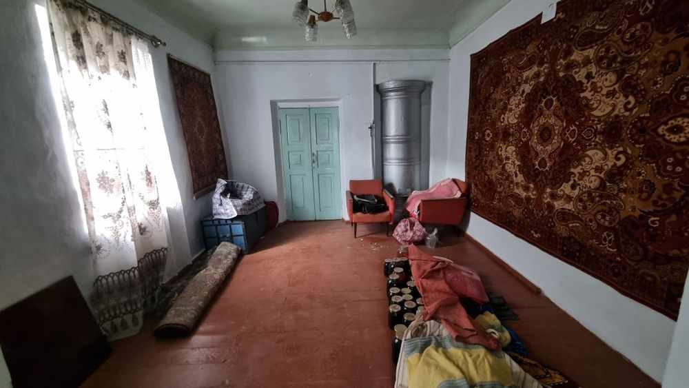 Продается дом 4 соток 6 комнат фасад дома 20 метров. Ориентир Гелён.