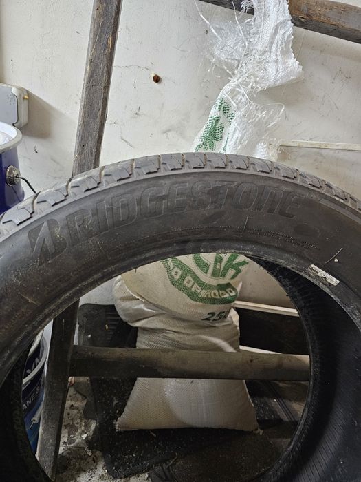 Гуми зимни Bridgestone 275/45/20