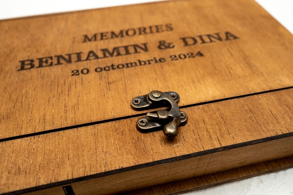 Cutie din lemn - Personalizata - stick 32GB 64GB 128GB - Print foto