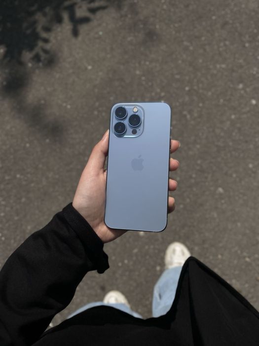 Продам iPhone 13 Pro 256GB — Отличное состояние!