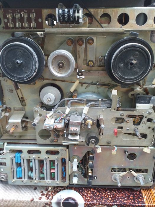 MAGNETOFON  PENTRU  PIESE   MAJAK  205   kashtan.jupiter tesla  b115