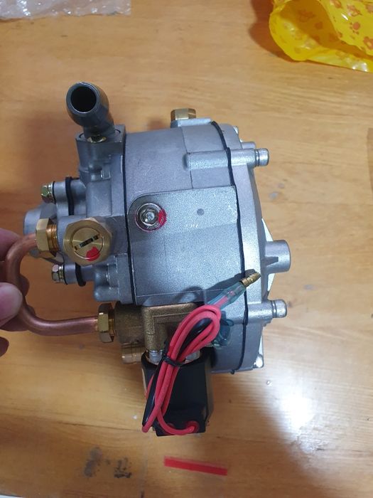 CGS газ редуктор сотилади