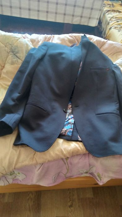 Ново офицялно сако