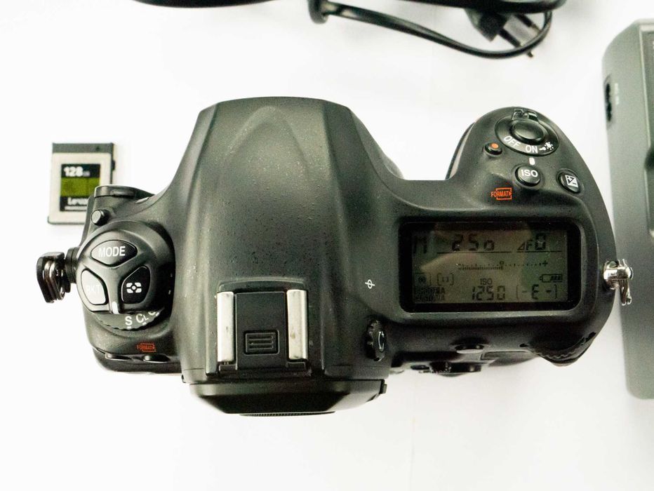 Vand Nikon D5 dual XQD