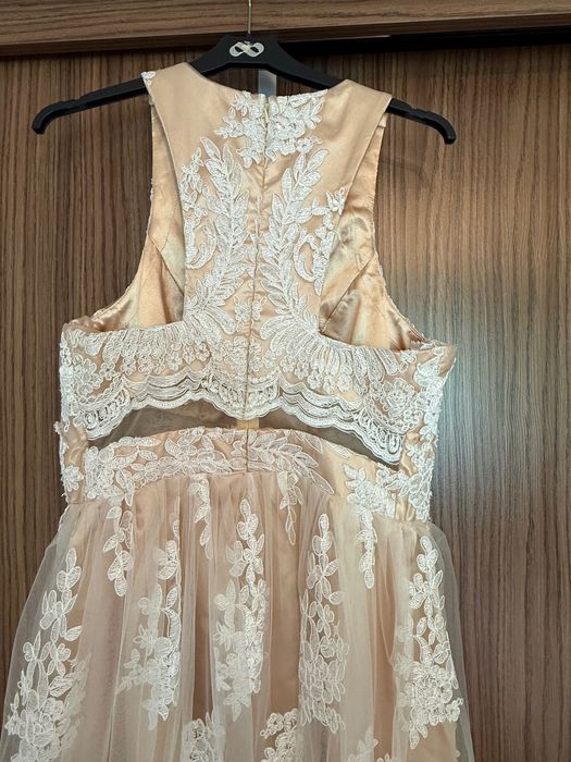 Рокля дълга с дантели, цвят праскова, размер Small/ Medium