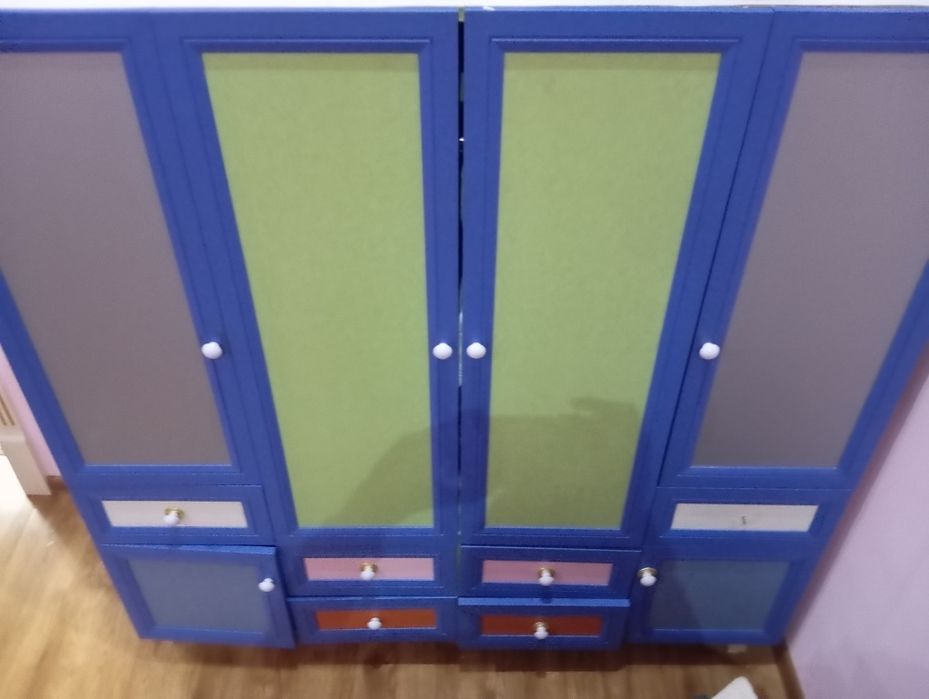 Shkof detskiy sotiladi