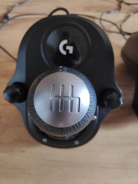 Продавам  скоростен лост на Logitech