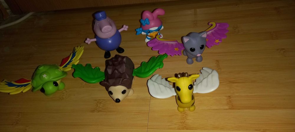 jucării Happy Meal cu animale cu aripi