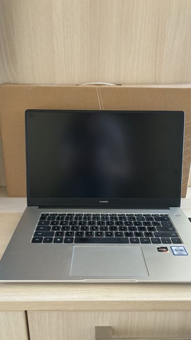 Huawei MateBook D15 – стилен и лек лаптоп с 15.6” Full HD