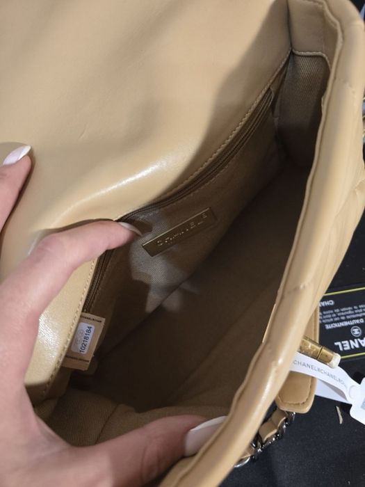Дамска чанта Chanel 19 Flap Bag