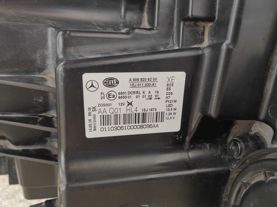 Фар Mercedes Sprinter W906 LED Xenon /Фар Мерцедес Спринтер Оригинален