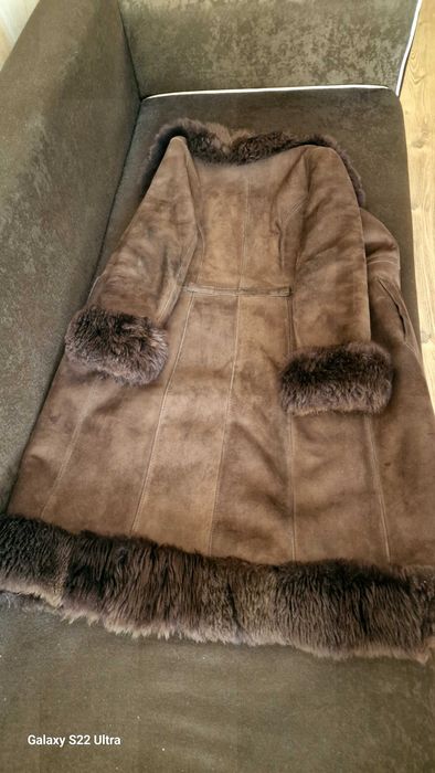 Кожух естествена кожа.