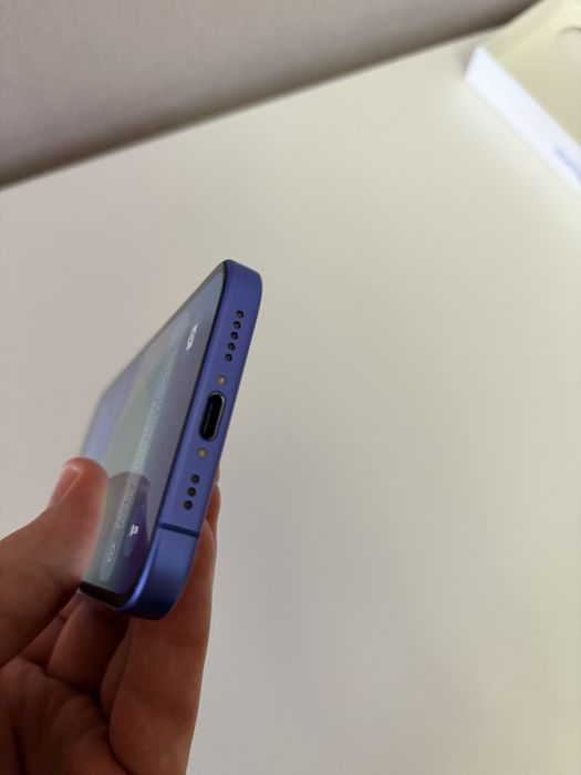 Продам iPhone 16 128 gb