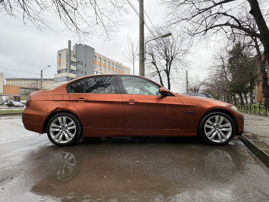 Vand BMW seria 3 in stare buna de functionare.