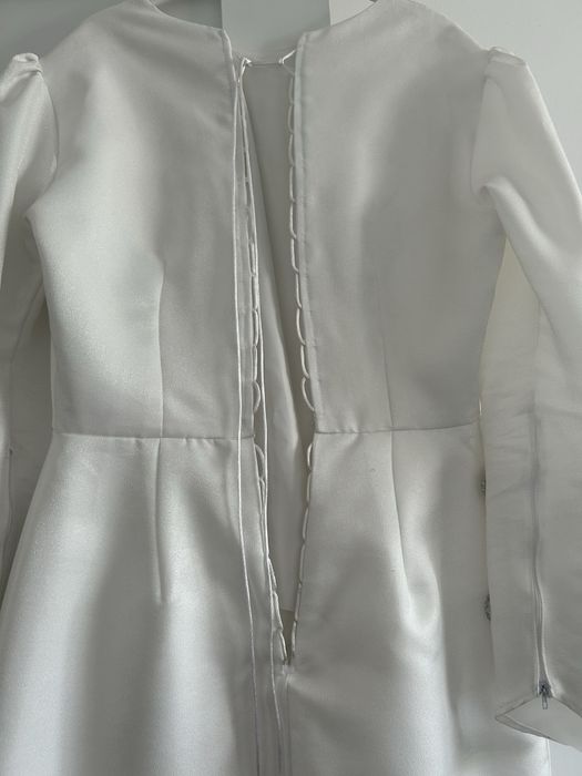 Продам платья разные