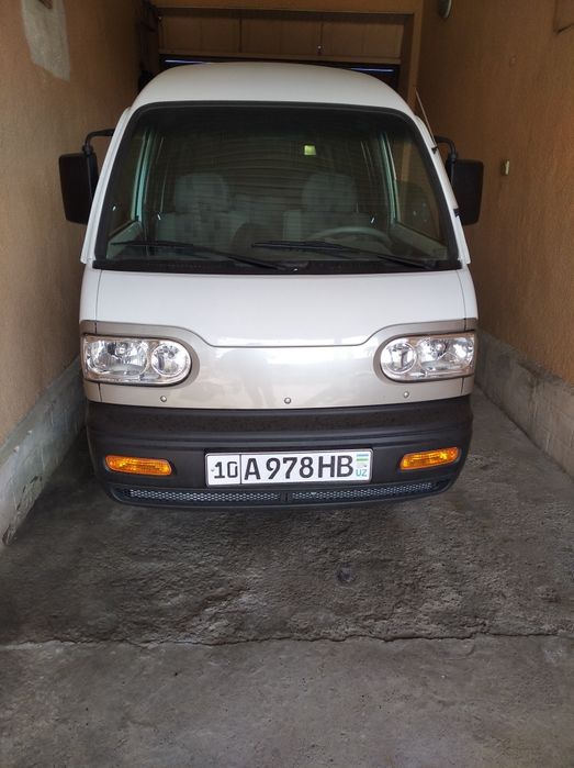 Damas  сотилади.