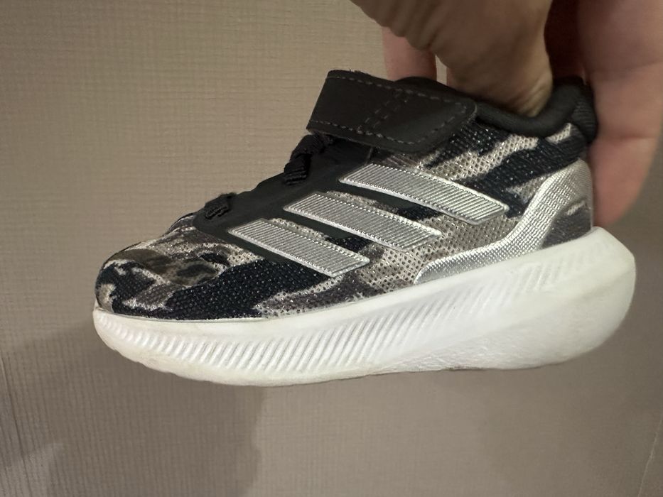 Маратонки Adidas