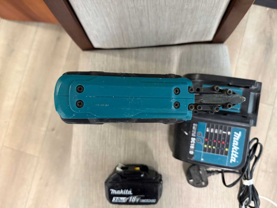 Такер Makita DFN350
