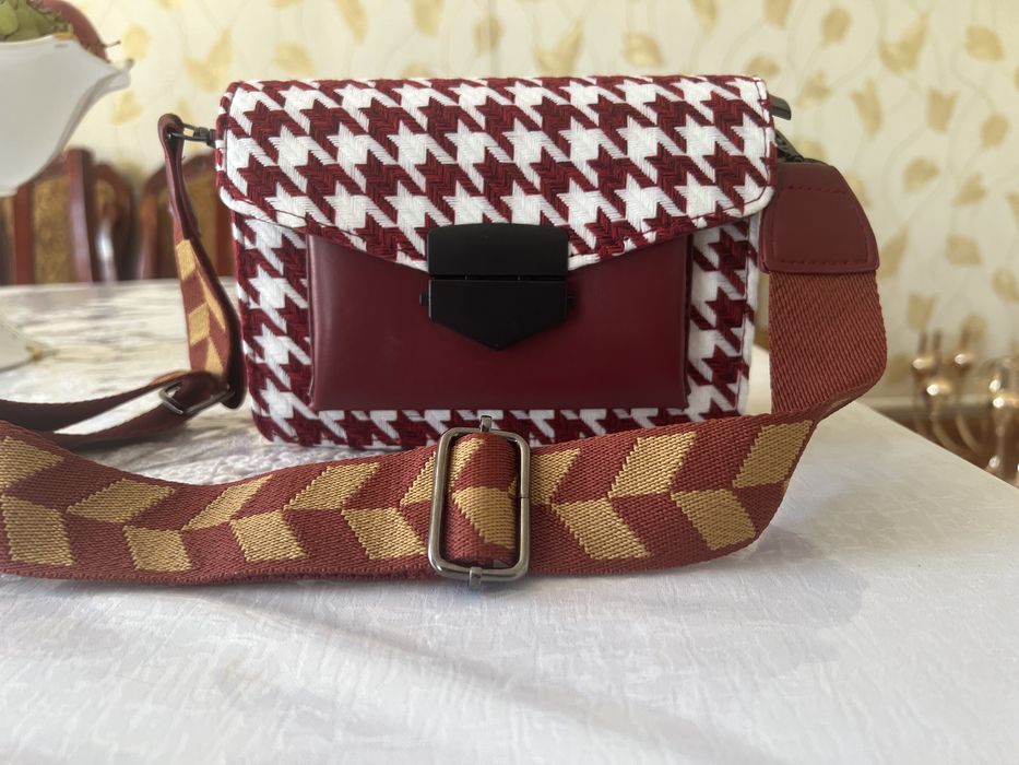 Сумочка с ремешком