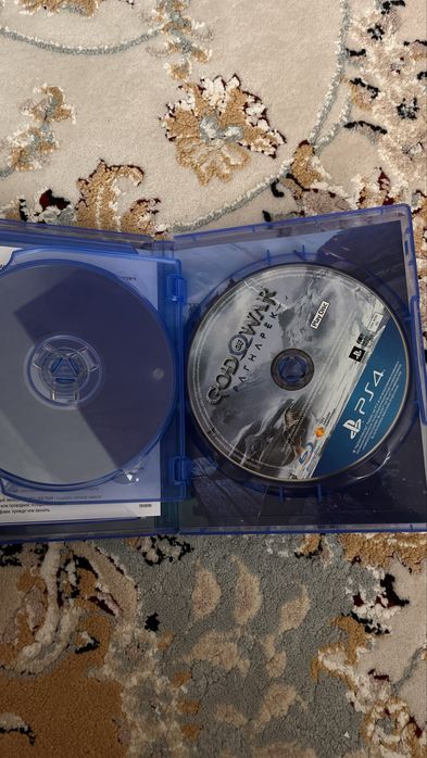 Продам диск God of war ragnarok PS4