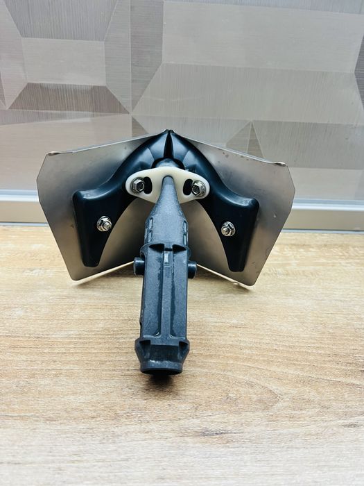 Ъглова шпакла за фиксиране на армираща лента