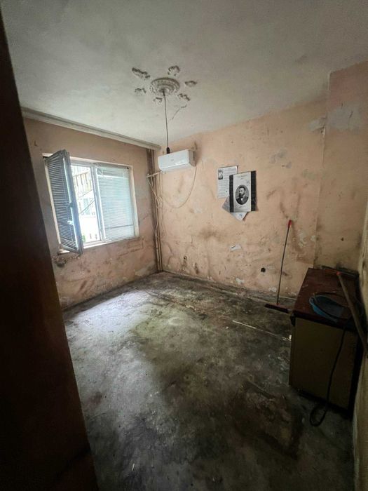 Продава се Тристаен апартамент в Пловдив, Кючук Париж - 93 кв.м за 12366 €/кв.м - Снимка #2