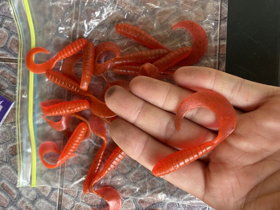 Twistere shaduri pescuit rapitor, jig, stiuca biban salau etc