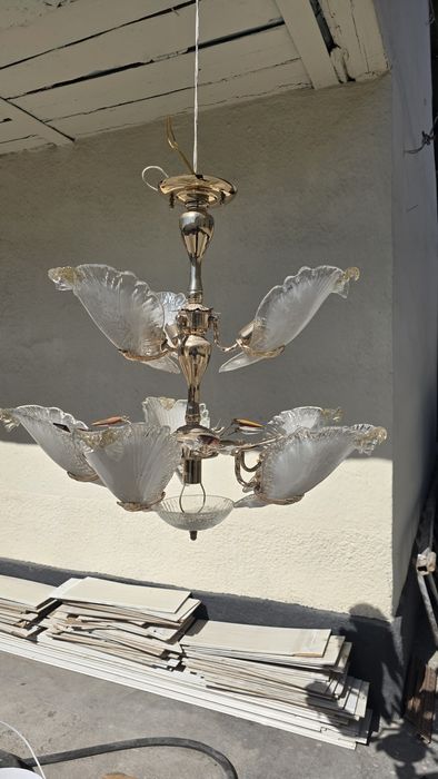 Люстры комнатные