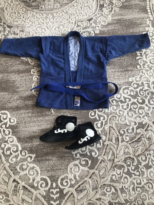 Продаю формы б/у по таэквандо и самбо