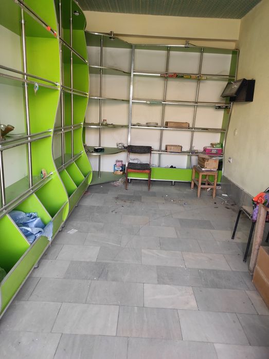 Полки для магазина.