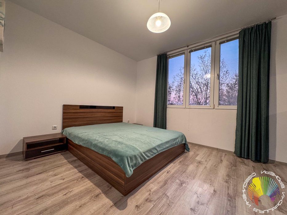 Дава се под наем Тристаен апартамент в Бургас, Славейков - 100 кв.м за 714 € - Снимка #9