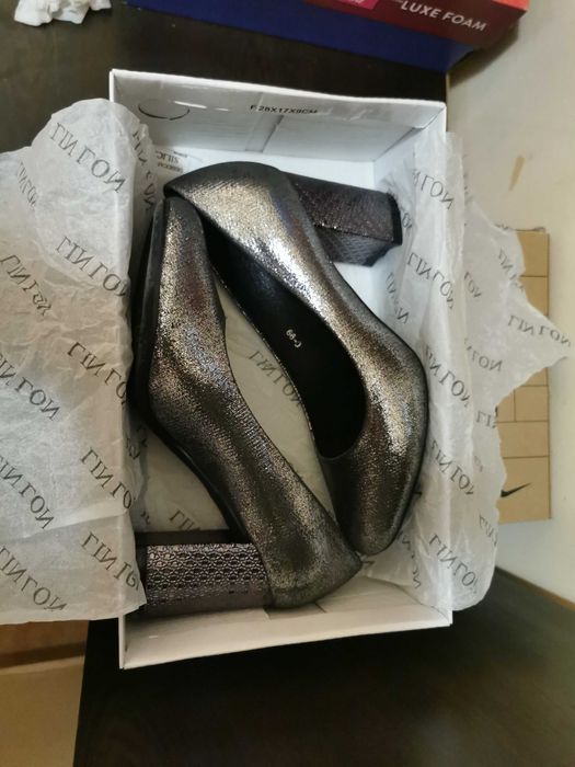 Дамски обувки.                       .