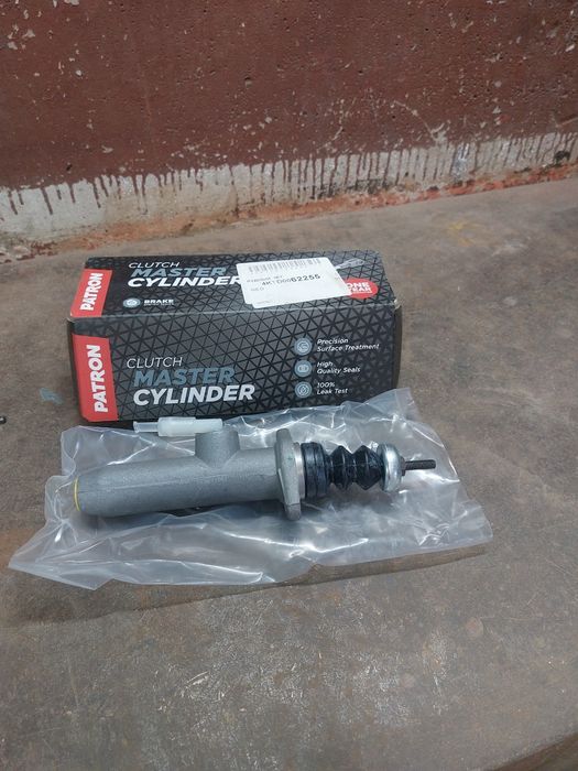 Цилиндр сцепления AUDI 80B3