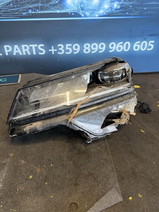 Ляв фар за Шкода Skoda Karok 57B941015B за части