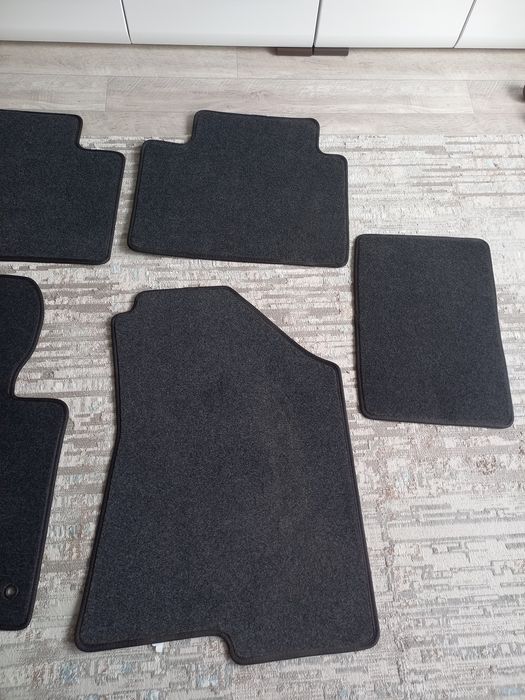 Полики автомобильные