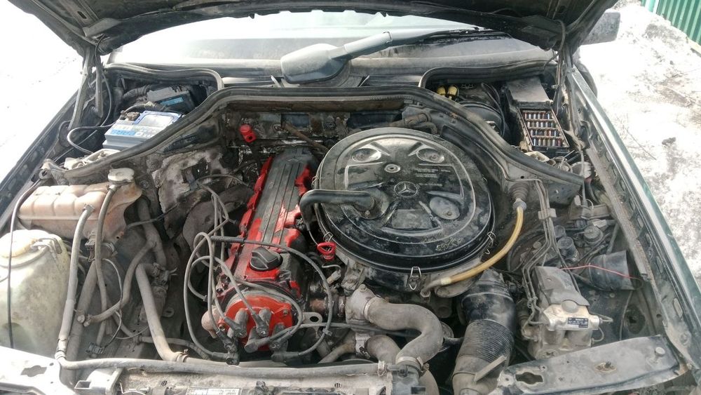 В продаже мотор на Мерседес 124