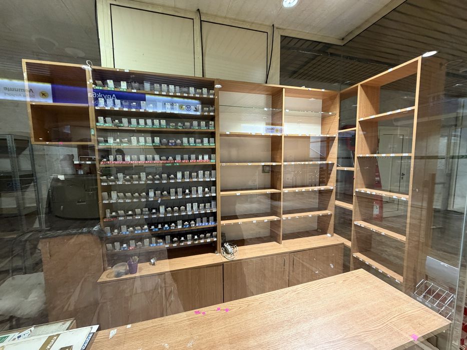 Стелажи и рафтове